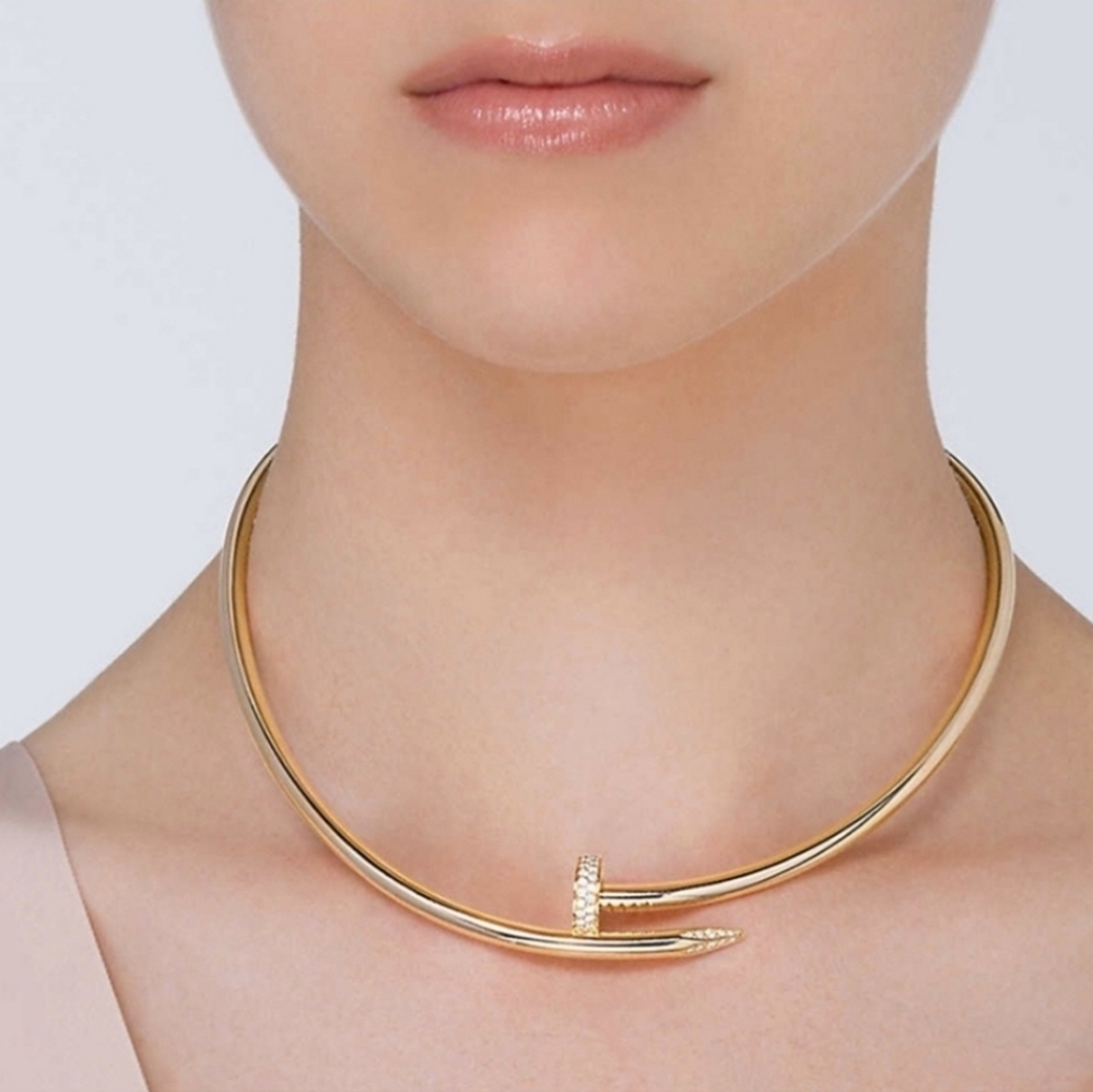 Elegant Gold Necklace